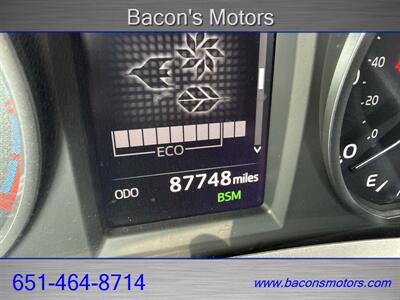 2018 Toyota RAV4 XLE   - Photo 19 - Forest Lake, MN 55025