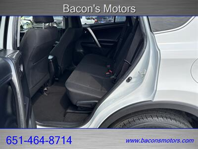 2018 Toyota RAV4 XLE   - Photo 11 - Forest Lake, MN 55025