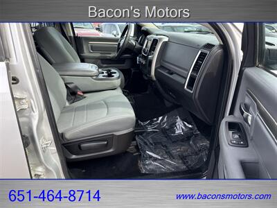 2016 RAM 1500 SLT   - Photo 13 - Forest Lake, MN 55025