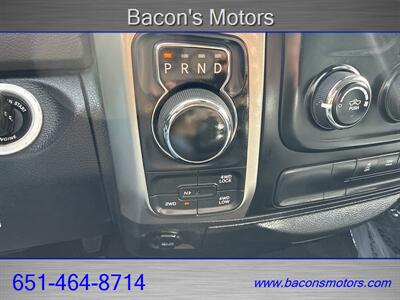 2016 RAM 1500 SLT   - Photo 17 - Forest Lake, MN 55025