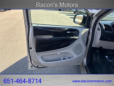 2016 Dodge Grand Caravan American Value Package - Photo 11 - Forest Lake, MN 55025