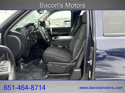 2009 GMC Sierra 1500 SLE   - Photo 11 - Forest Lake, MN 55025