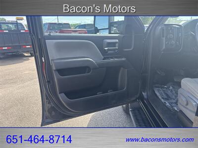 2017 GMC Sierra 2500 - Photo 10 - Forest Lake, MN 55025