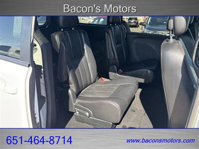2018 Dodge Grand Caravan GT   - Photo 16 - Forest Lake, MN 55025