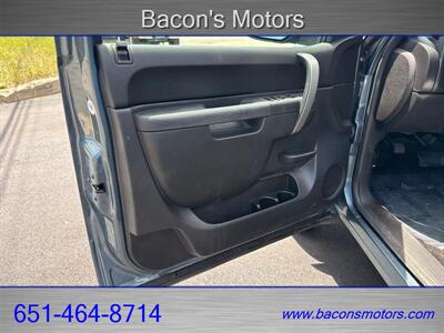 2013 GMC Sierra 1500 SLE   - Photo 11 - Forest Lake, MN 55025