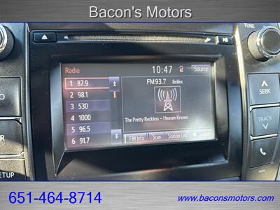 2017 Toyota Camry SE - Photo 21 - Forest Lake, MN 55025