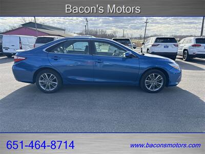 2017 Toyota Camry SE - Photo 4 - Forest Lake, MN 55025
