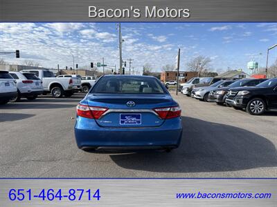 2017 Toyota Camry SE - Photo 6 - Forest Lake, MN 55025