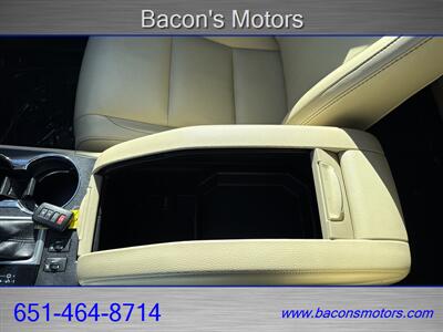 2018 Toyota Highlander XLE   - Photo 30 - Forest Lake, MN 55025