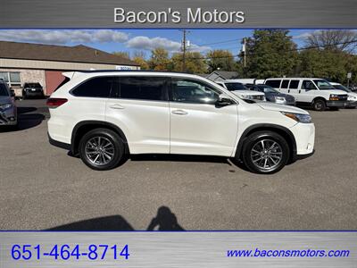 2018 Toyota Highlander XLE   - Photo 4 - Forest Lake, MN 55025