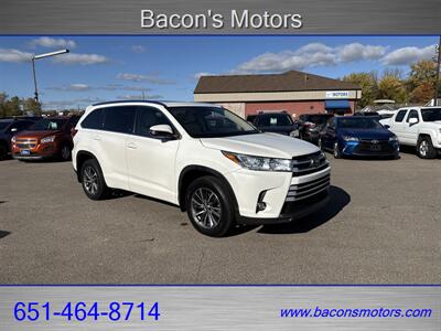 2018 Toyota Highlander XLE   - Photo 3 - Forest Lake, MN 55025
