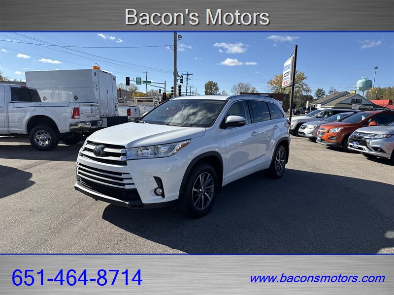 2018 Toyota Highlander XLE   - Photo 1 - Forest Lake, MN 55025