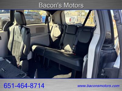 2018 Dodge Grand Caravan SXT   - Photo 12 - Forest Lake, MN 55025
