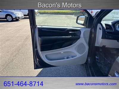 2018 Dodge Grand Caravan SXT   - Photo 9 - Forest Lake, MN 55025