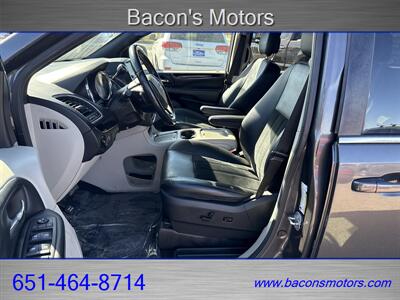 2018 Dodge Grand Caravan SXT   - Photo 10 - Forest Lake, MN 55025