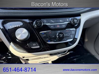 2021 Chrysler Pacifica Touring L AWD - Photo 32 - Forest Lake, MN 55025