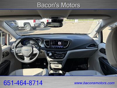 2021 Chrysler Pacifica Touring L AWD - Photo 20 - Forest Lake, MN 55025