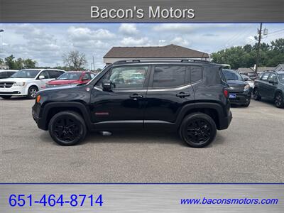2018 Jeep Renegade Trailhawk   - Photo 8 - Forest Lake, MN 55025