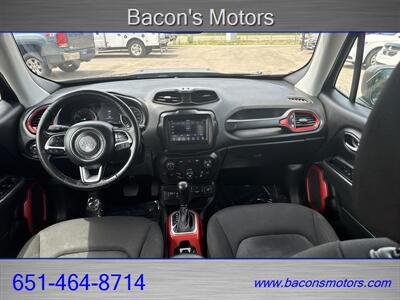 2018 Jeep Renegade Trailhawk   - Photo 16 - Forest Lake, MN 55025