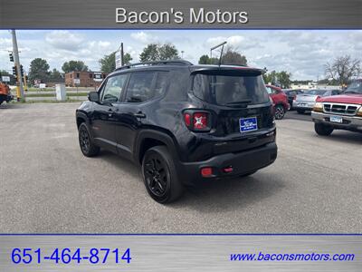 2018 Jeep Renegade Trailhawk   - Photo 7 - Forest Lake, MN 55025