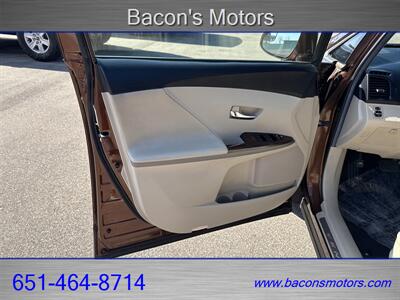 2013 Toyota Venza LE   - Photo 11 - Forest Lake, MN 55025