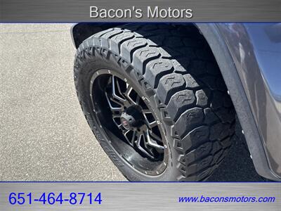 2019 Jeep Wrangler Unlimited Sahara   - Photo 9 - Forest Lake, MN 55025