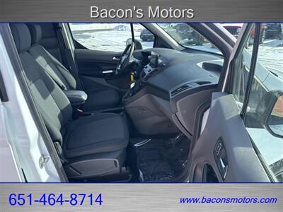 2020 Ford Transit Connect XLT   - Photo 18 - Forest Lake, MN 55025