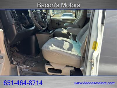 2004 Chevrolet Express 2500   - Photo 10 - Forest Lake, MN 55025