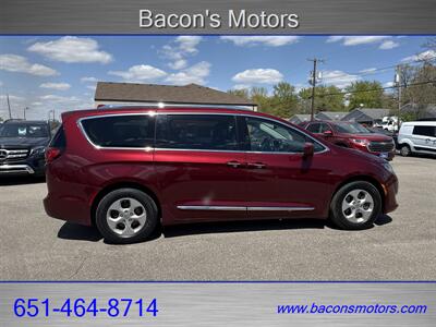 2017 Chrysler Pacifica Touring-L Plus   - Photo 4 - Forest Lake, MN 55025