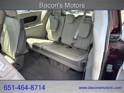 2017 Chrysler Pacifica Touring-L Plus   - Photo 13 - Forest Lake, MN 55025