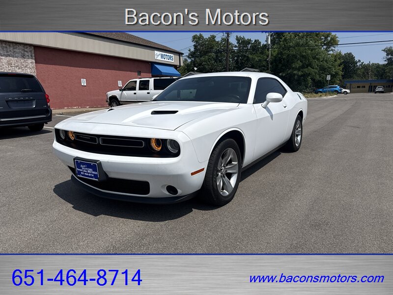 2020 Dodge Challenger SXT   - Photo 1 - Forest Lake, MN 55025