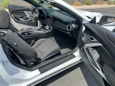 2023 Chevrolet Camaro SS  Convertible - Photo 18 - Mesa, AZ 85201