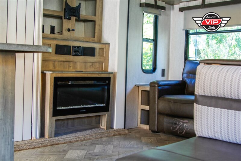 2021 PUMA 32MBDS TRAVEL TRAILER - Photo 6 - Prescott, AZ 86301