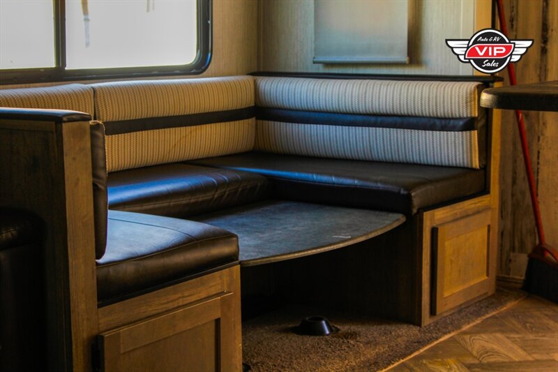 2021 PUMA 32MBDS TRAVEL TRAILER - Photo 2 - Prescott, AZ 86301