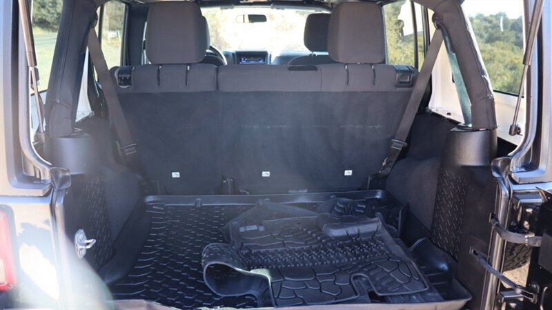 2015 Jeep Wrangler Sport S 4X4 - Photo 17 - Mesa, AZ 85201