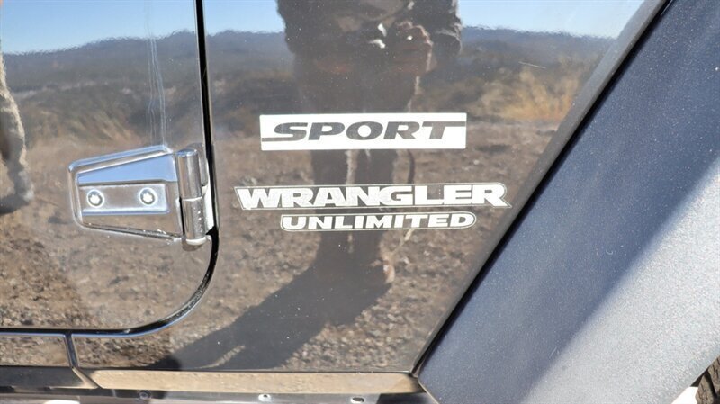2015 Jeep Wrangler Sport S 4X4 - Photo 10 - Mesa, AZ 85201