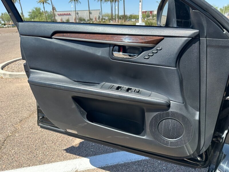 2013 Lexus ES 350 Sedan - Photo 15 - Mesa, AZ 85201