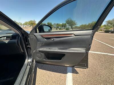2013 Lexus ES 350 Sedan - Photo 23 - Mesa, AZ 85201