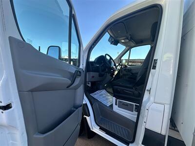 2014 Freightliner 3500 3500  Box Van - Photo 42 - Mesa, AZ 85201