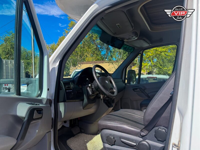 2007 Dodge Sprinter Winnebago View 23J - Photo 19 - Prescott, AZ 86301