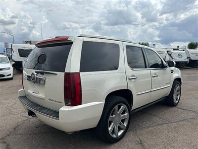 2014 Cadillac Escalade Luxury AWD - Photo 5 - Mesa, AZ 85201