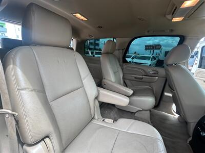 2014 Cadillac Escalade Luxury AWD - Photo 14 - Mesa, AZ 85201
