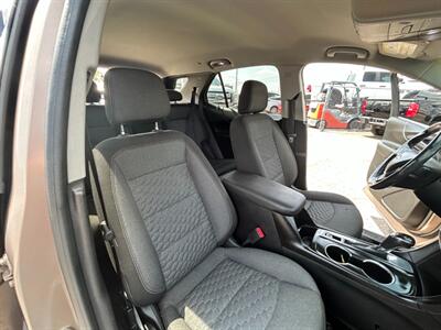 2019 Chevrolet Equinox LT   - Photo 15 - Mesa, AZ 85201