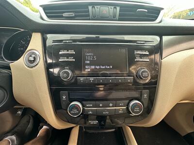 2016 Nissan Rogue SV FWD - Photo 14 - Mesa, AZ 85201