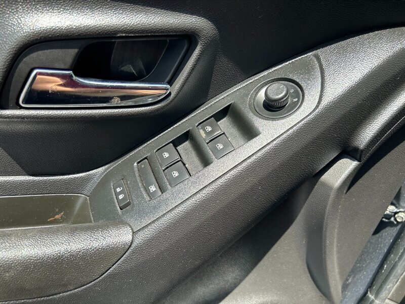 2019 Chevrolet Trax LT - Photo 15 - Mesa, AZ 85201