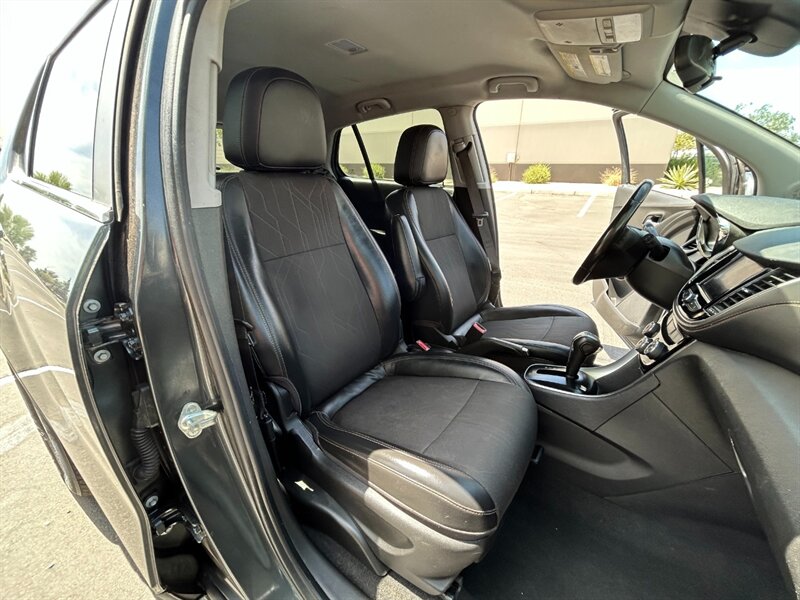 2019 Chevrolet Trax LT - Photo 38 - Mesa, AZ 85201