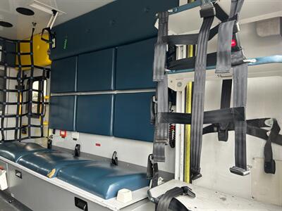 2014 Ford E-350 SD Ambulance - Photo 12 - Mesa, AZ 85201