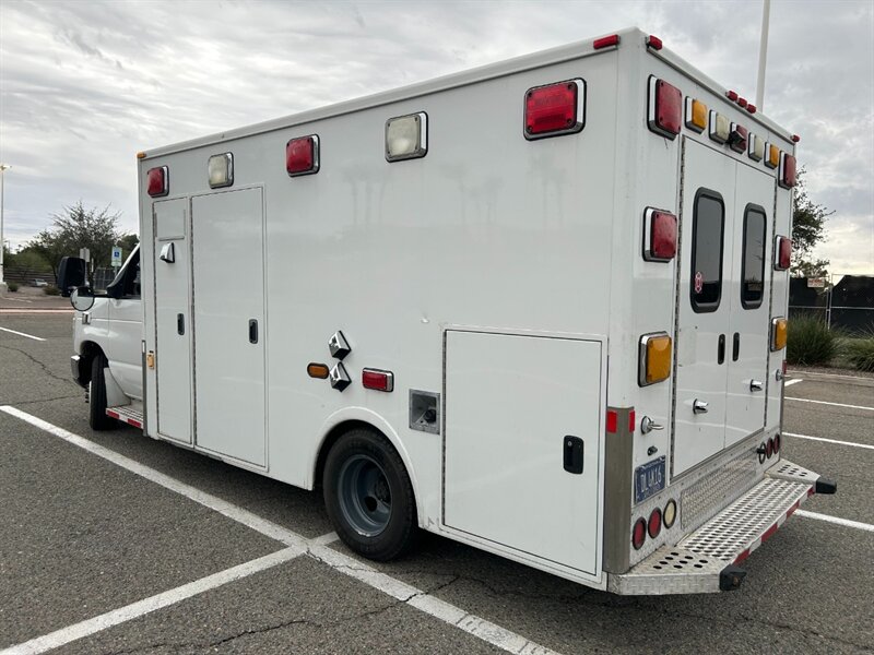 2014 Ford E-350 SD Ambulance - Photo 4 - Mesa, AZ 85201