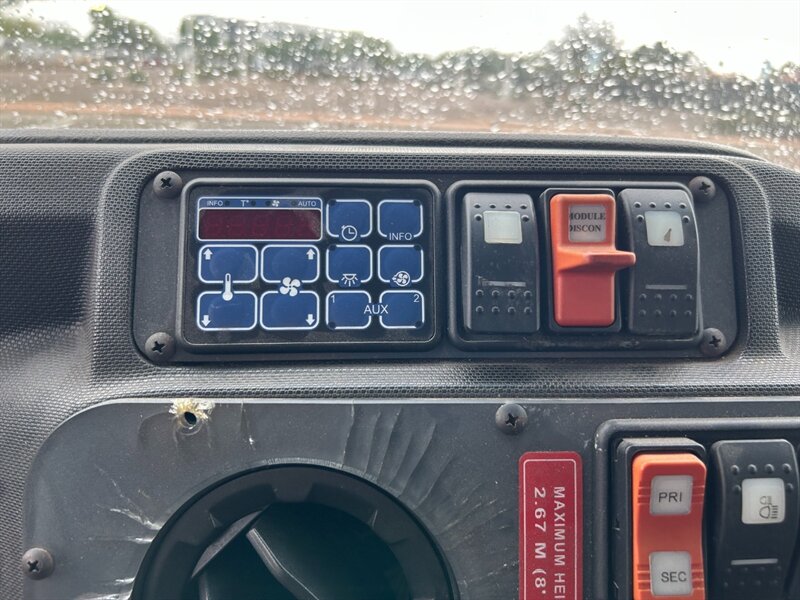 2014 Ford E-350 SD Ambulance - Photo 16 - Mesa, AZ 85201
