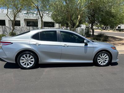 2018 Toyota Camry LE   - Photo 8 - Mesa, AZ 85201